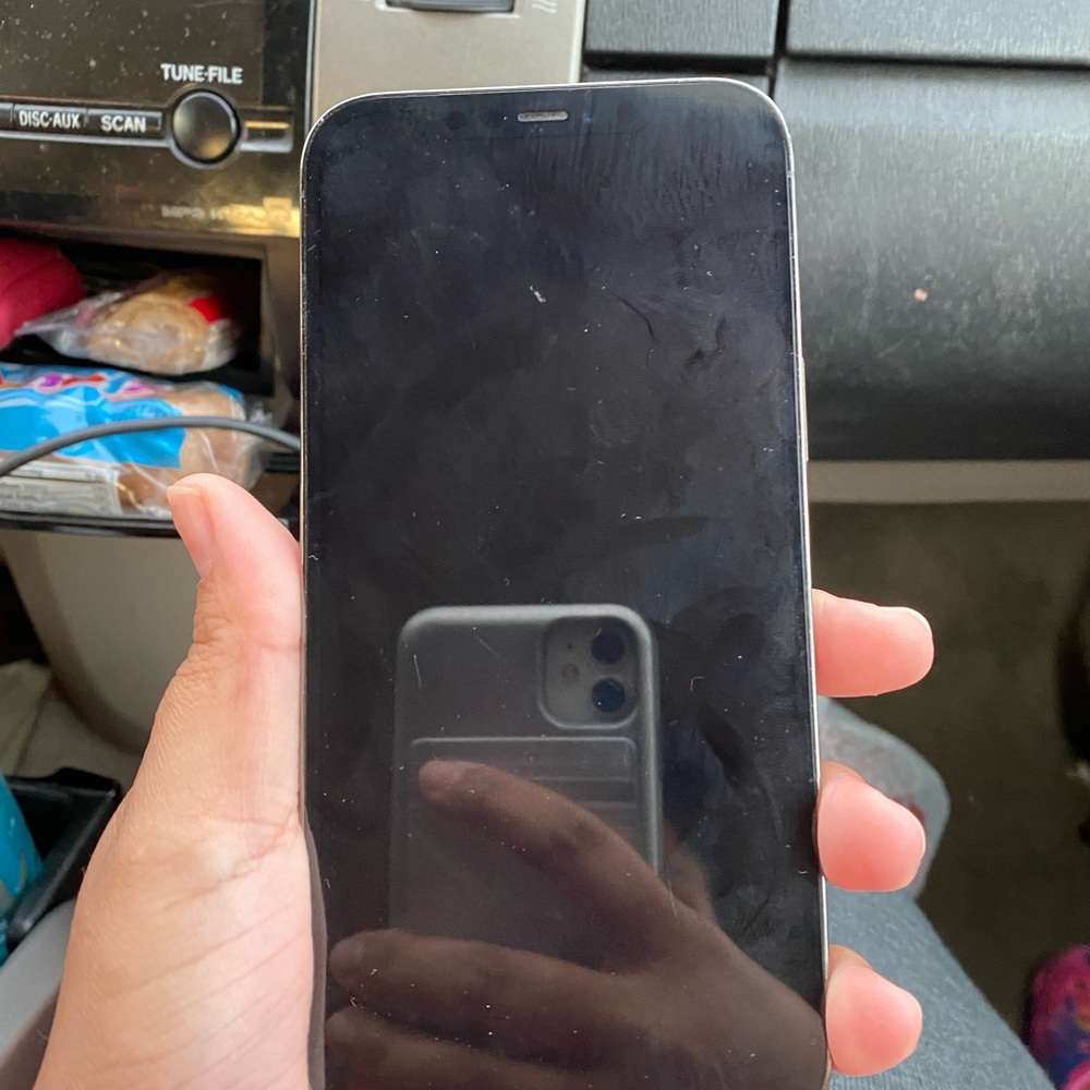 COPY - iPhone 12 Pro Max Is UNLOCKED FOR ANY CARRIER !